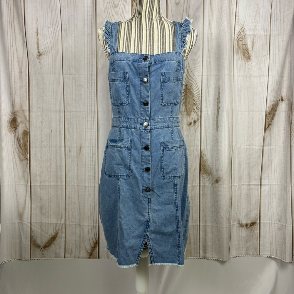 Cupcakes and Cashmere Ladonna Washed Denim Button Up Dress Chambray Size 8